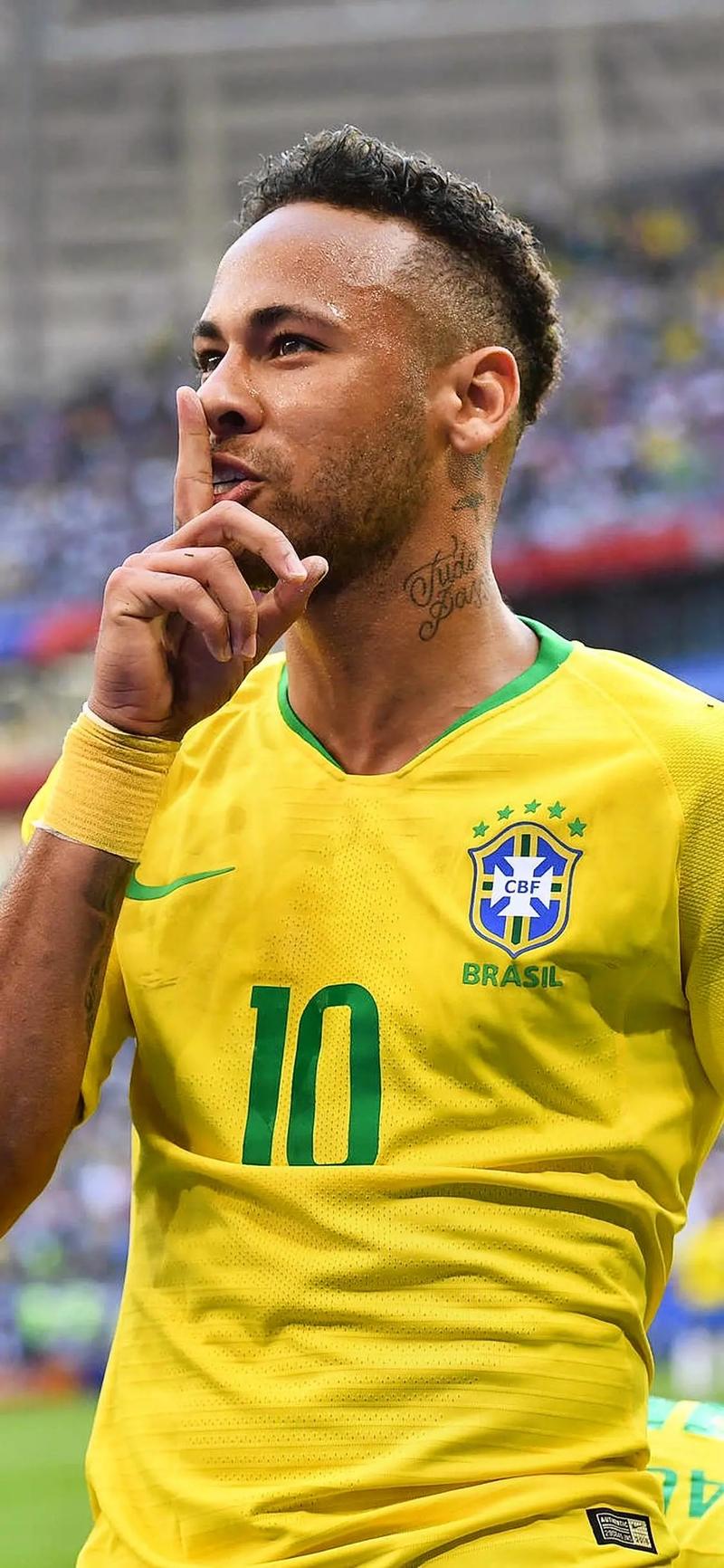 国少vs孟加拉国U17：万项、邝兆镭首发，赵松源替补（中国U17对阵孟加拉国U17：万项、邝兆镭先发，赵松源替补待命）